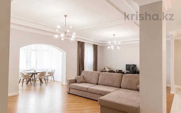 3-бөлмелі пәтер · 170 м² · 7/17 қабат, Самал-3 25, бағасы: 900 000 ₸ в Алматы, Медеуский р-н — фото 20