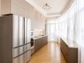 3-бөлмелі пәтер · 170 м² · 7/17 қабат, Самал-3 25, бағасы: 900 000 ₸ в Алматы, Медеуский р-н — фото 4
