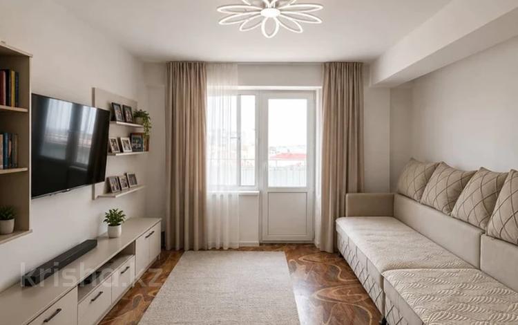 3-комнатная квартира · 82.3 м² · 7/9 этаж, Увалиева 8/1 за 35.7 млн ₸ в Усть-Каменогорске — фото 2