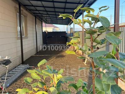 Отдельный дом · 3 комнаты · 127.4 м² · 10 сот., мкр Жулдыз-2, Орынбасарова 69 — Жулдыз-2 Орынбасарова 69 за 400 000 〒 в Атырау