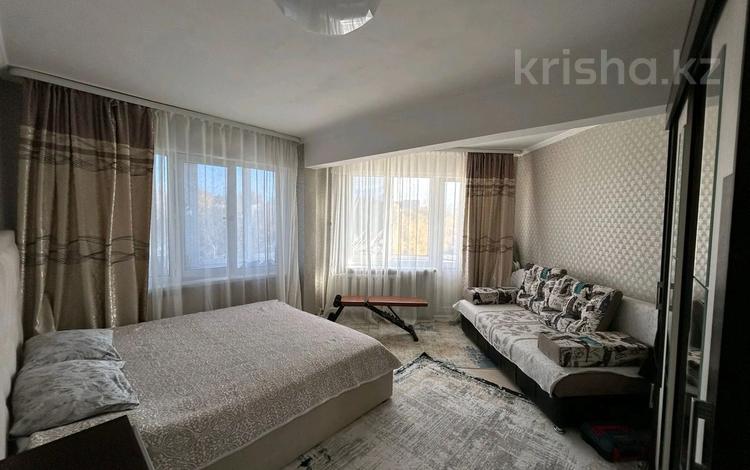 2-комнатная квартира · 70 м² · 4/5 этаж, Утепова 13 за 25.6 млн 〒 в Усть-Каменогорске — фото 2