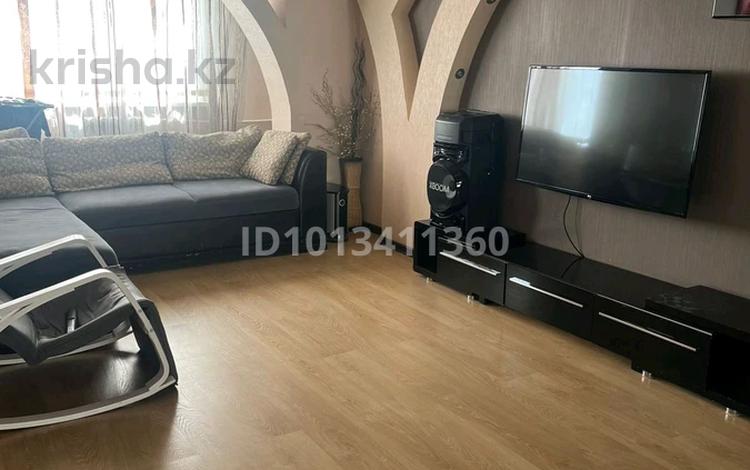 5-комнатная квартира · 120 м² · 2/7 этаж, мкр Юго-Восток, Муканова 15 за 47 млн ₸ в Караганде, Казыбек би р-н — фото 2