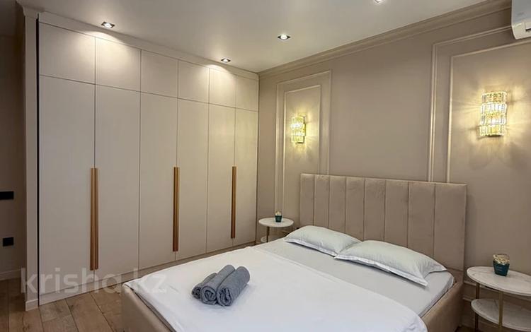 1-комнатная квартира · 55 м² · 1/9 этаж, Гагарина 1 за 17 000 ₸ в Уральске — фото 2