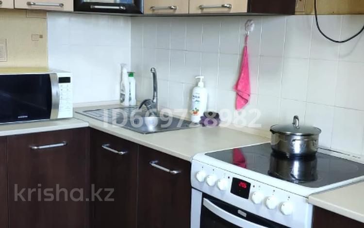 2-бөлмелі пәтер, 54 м², 8/9 қабат, ул Красина 8/1, бағасы: 21 млн 〒 в Усть-Каменогорске — фото 2