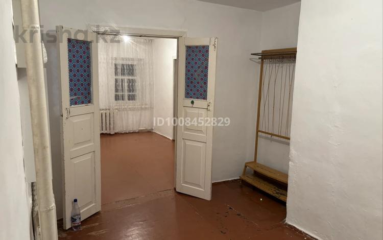 Отдельный дом · 2 комнаты · 57 м², Асау Барак — Асау Барак и Смагулова за 60 000 〒 в Актобе, мкр. Курмыш — фото 2