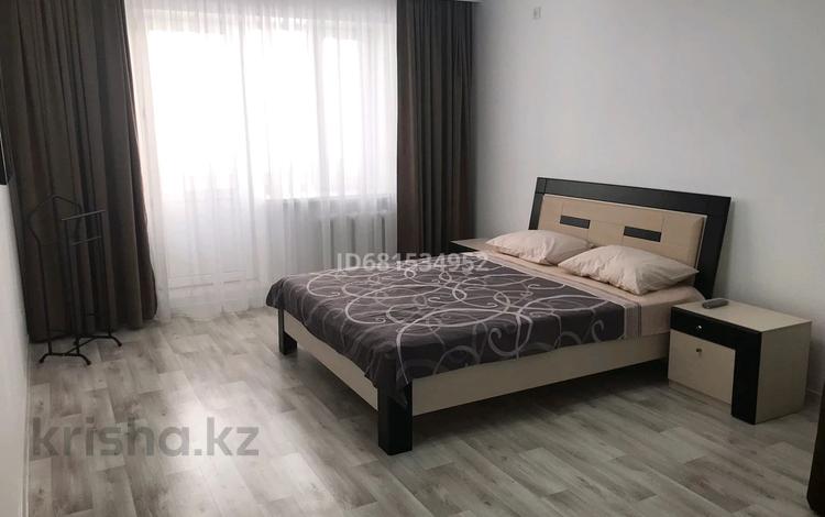 1-комнатная квартира · 39 м² · 4/5 этаж, мкр Астана за 11 000 ₸ в Уральске — фото 2