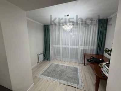 3-бөлмелі пәтер · 130 м² · 2/9 қабат, Жумекен Нажимеденов 16, бағасы: 60.6 млн ₸ в Астане, Алматы р-н