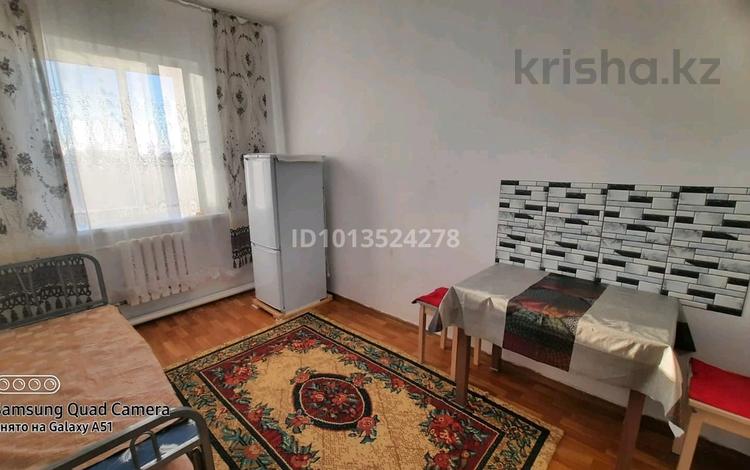 1-комнатная квартира · 14 м² · 1/4 этаж, мкр Пригородный, Сарытогай 2а за 8 млн ₸ в Астане, Есильский р-н — фото 2