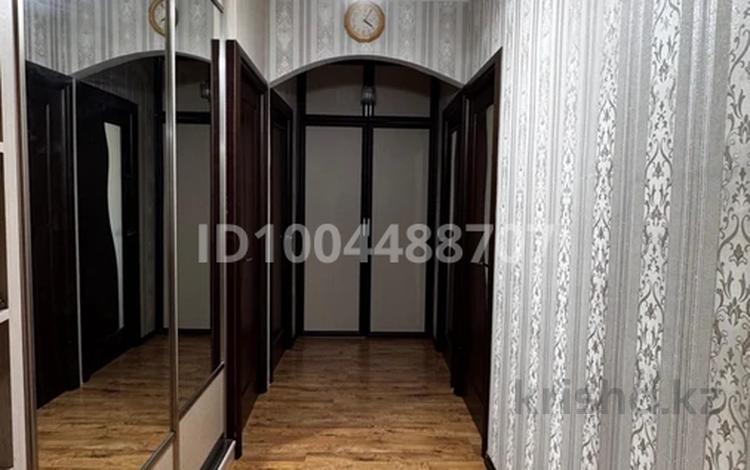 4-комнатная квартира · 90 м² · 4/5 этаж, 26-й мкр 35 за 25 млн ₸ в Актау — фото 2