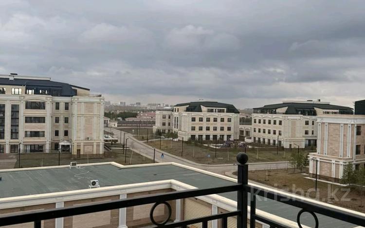2-комнатная квартира · 87 м² · 4/5 этаж, E 913 4 за 114.5 млн ₸ в Астане, Есильский р-н — фото 40