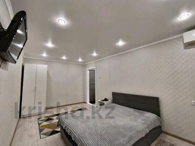 1-комнатная квартира · 45 м² · 2/5 этаж, Абая 106 — Район Универмаг (Сити Центр ) за 10 000 ₸ в Уральске