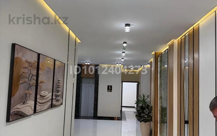 3-бөлмелі пәтер · 113 м² · 8/9 қабат, Микрорайон Асар 2 12/17, бағасы: 45 млн ₸ в Шымкенте, Абайский р-н — фото 2