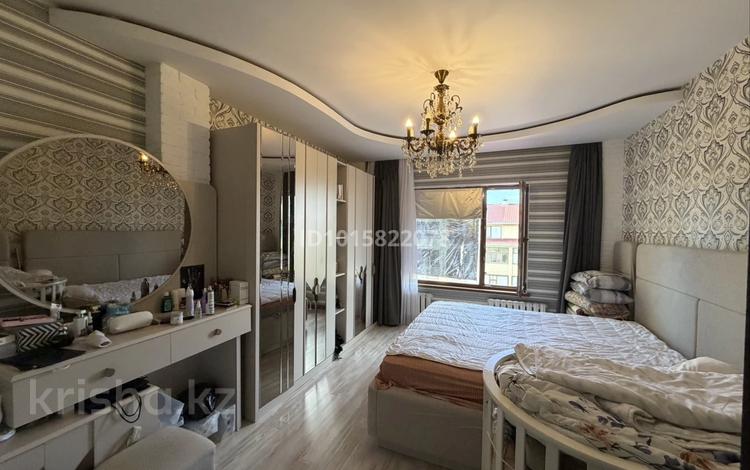 4-комнатная квартира · 99.8 м² · 3/4 этаж, Санкибай батыра 253/5 за 42 млн ₸ в Актобе — фото 2