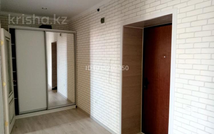 1-бөлмелі пәтер · 55 м² · 7/10 қабат, Қонаев ш/а. 52/2 — Ресторан Монреаль, бағасы: 170 000 ₸ в Уральске, мкр Кунаева — фото 2