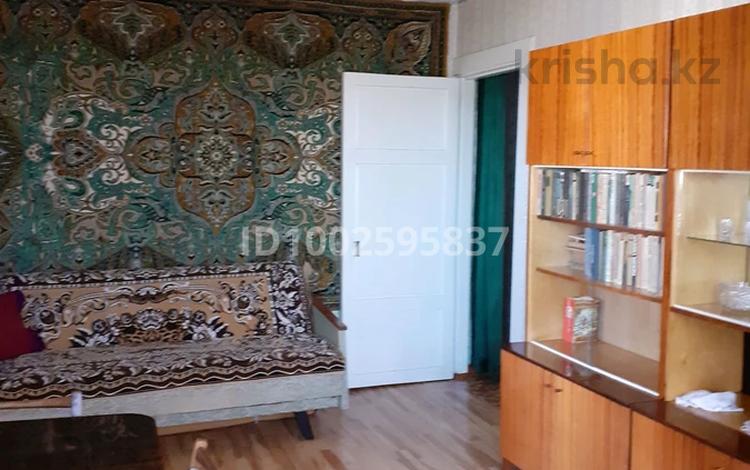 4-комнатная квартира · 61.5 м² · 4/5 этаж, Майкудук, Майкудук, 15й микрорайон 26 за 14 млн ₸ в Караганде, Алихана Бокейханова р-н — фото 2