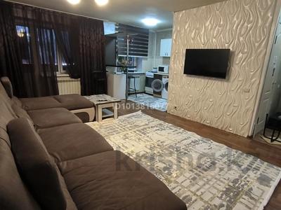 2-комнатная квартира · 42 м² · 2/3 этаж, Абылай Хана 27 за 20 000 ₸ в Алматы