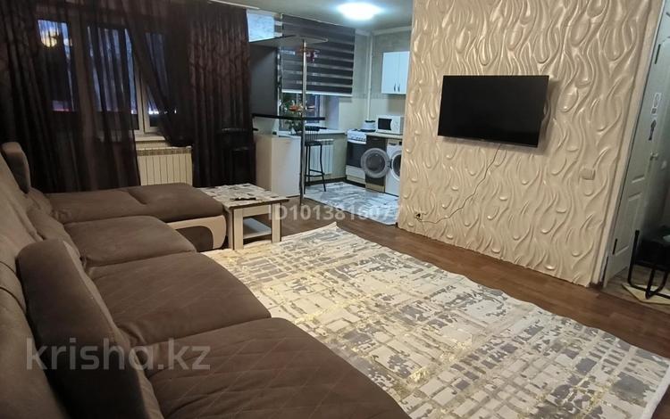 2-комнатная квартира · 42 м² · 2/3 этаж, Абылай Хана 27 за 20 000 ₸ в Алматы — фото 2