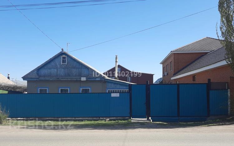 Отдельный дом · 5 комнат · 100 м² · 5.6 сот., мкр Шанхай, Мкр Шанхай ул.Бр. Жубановых 181 за 15 млн ₸ в Актобе — фото 2