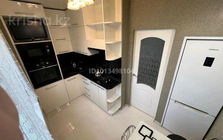1-бөлмелі пәтер · 35 м², Мынбаева 73 — Абая / Жарокова, бағасы: 290 000 ₸ в Алматы, Бостандыкский р-н — фото 2