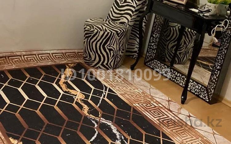 4-бөлмелі пәтер · 130 м² · 2/5 қабат, Байсейтова 104 — Токмаганбетова, бағасы: 200 000 〒 в  — фото 2
