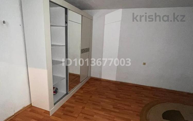1-бөлмелі пәтер · 60 м² · 5/9 қабат, мкр 4 38, бағасы: 90 000 ₸ в Уральске — фото 2