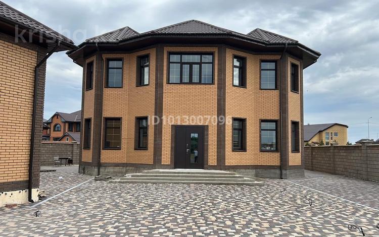 Жеке үй · 8 бөлме · 375 м² · 10 жүзд., 3 мкр-н, 1 линия 88 — Кызылсуат, бағасы: 2 млн ₸ в Астане — фото 24
