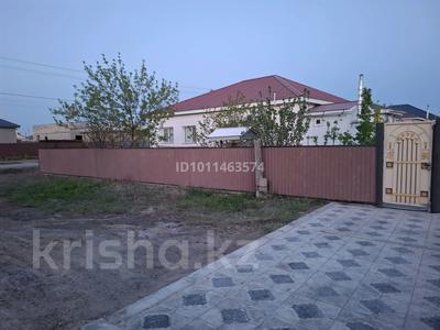 Отдельный дом · 4 комнаты · 120 м² · 10 сот., мкр Рембаза, Жастар 13 — Возле ресторана 999 за 40 млн ₸ в Атырау