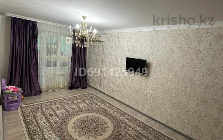 2-комнатная квартира, 48 м², 2/5 этаж, Избасов Шаифх 52 — 2 микрайон за 9.5 млн 〒 в Кульсары — фото 2