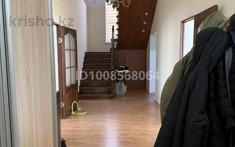 Жеке үй · 6 бөлме · 240 м² · 8 жүзд., Томарлы ш/а., Алматы 6 "б " — Рядом ресторан куаныш гранд холл и поликлиника напротив и недалеко находится магазин алим, бағасы: 40 млн ₸ в Атырау, мкр Томарлы — фото 2
