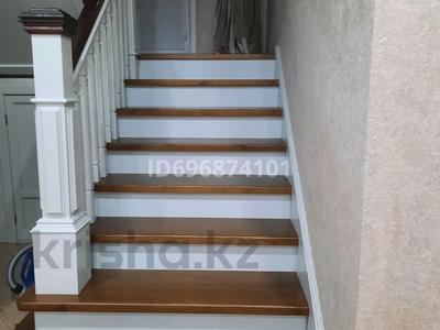 Дом · 6 комнат · 250 м², Алмалы 10/1 — Ресторан Коржин за 70 000 〒 в Уральске