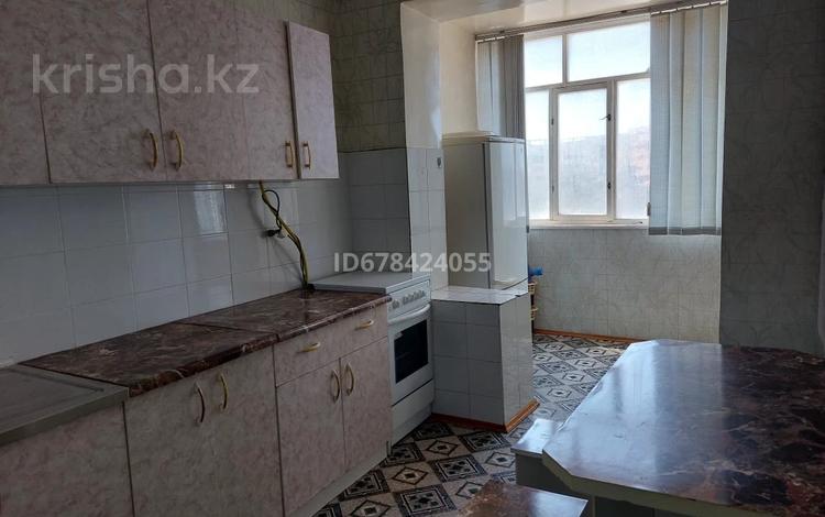 3-бөлмелі пәтер · 70 м² · 3/5 қабат, 11-й мкр 20, бағасы: 21.3 млн ₸ в Актау — фото 2