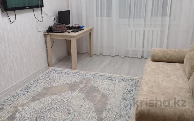 1-комнатная квартира · 35 м² · 4/5 этаж, мкр 8, Мкр 8 Бр,Жуб за 13 млн ₸ в Актобе — фото 2