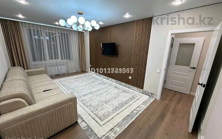 2-бөлмелі пәтер · 62 м² · 4/10 қабат, мкр Шугыла, Райымбек 590 — Райымбека, бағасы: 39.5 млн ₸ в Алматы, Наурызбайский р-н — фото 2