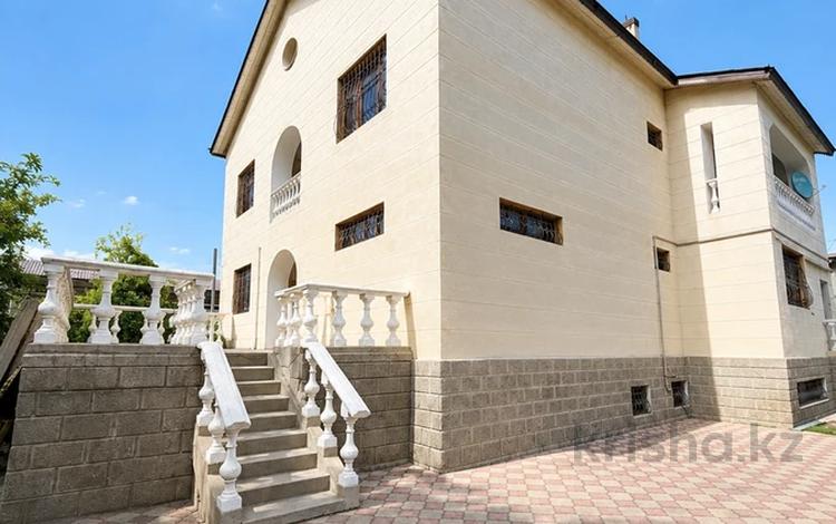 Отдельный дом · 7 комнат · 396.4 м² · 8 сот., мкр Айгерим-2 85 за 95 млн ₸ в Алматы, Алатауский р-н — фото 2