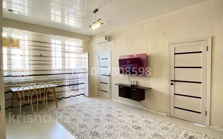 2-комнатная квартира · 60 м² · 17/22 этаж, Нажимединова 10/3 — Пирамида, мечеть Хазрет Султан, площадь, музей за 280 000 ₸ в Астане, Сарайшык р-н — фото 4