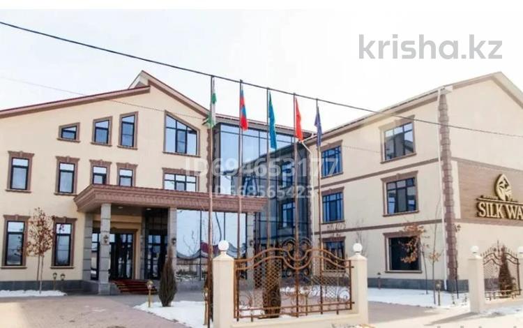 Бани, гостиницы и зоны отдыха · 1800 м² за 550 млн ₸ в Туркестане — фото 8
