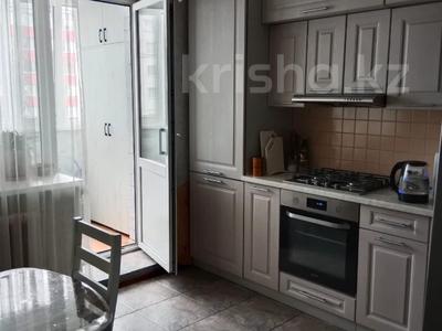 3-комнатная квартира · 85 м² · 2/5 этаж, Кизатова за 36.8 млн ₸ в Петропавловске