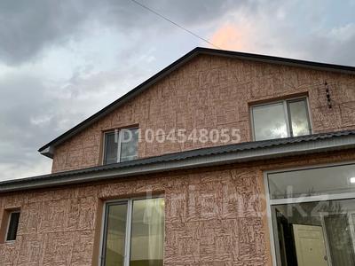 Отдельный дом · 10 комнат · 250 м² · 8 сот., мкр Достык , Достық ш/а 908/1 — Гүлдерай садиктің қасында за 75 млн 〒 в Шымкенте, Абайский р-н
