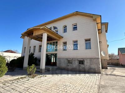 Отдельный дом · 13 комнат · 455 м² · 10 сот., 5-й переулок Саттара Ерубаева 10 — Ерубаева за 168 млн 〒 в Туркестане