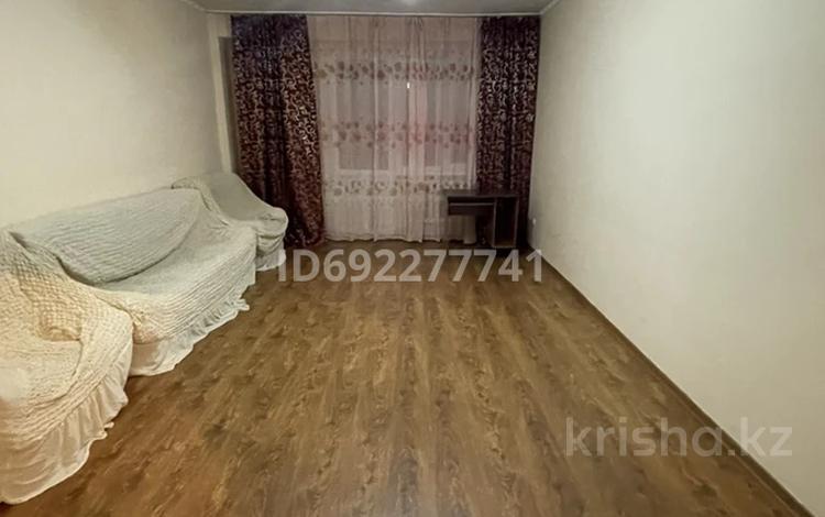 2-бөлмелі пәтер, 100 м², 7/8 қабат ай сайын, Алтын аул, бағасы: 150 000 〒 в Каскелене — фото 2