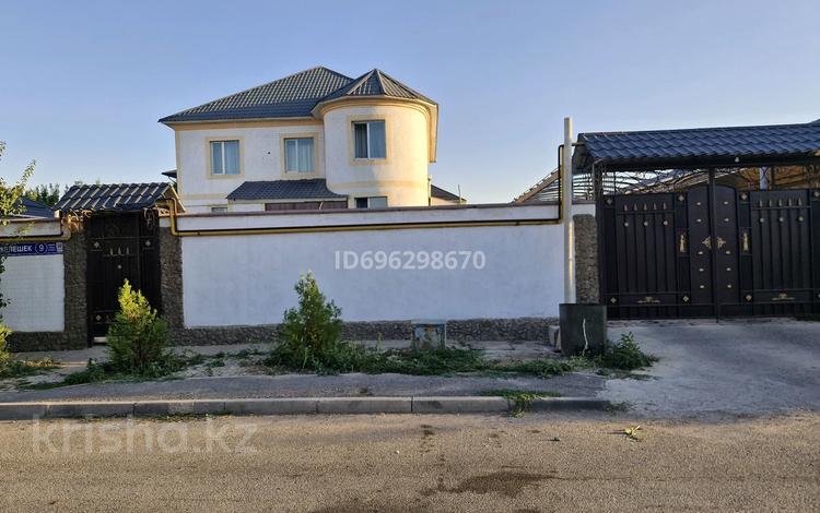 Жеке үй · 8 бөлме · 300 м² · 8 сот., мкр Самал-2, Келешек 9 — Дендропарка в конеце Байтурсынова, бағасы: 130 млн ₸ в Шымкенте, Абайский р-н — фото 2