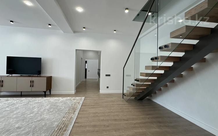 5-бөлмелі пәтер · 250 м² · 5/6 қабат, мкр Ерменсай, Пер. 5 9 — Ремизовка, бағасы: 1.5 млн 〒 в Алматы, Бостандыкский р-н — фото 160