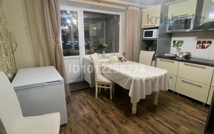 3-бөлмелі пәтер · 76.2 м² · 8/10 қабат, Просп. Казыбек би 34 — Казыбек утепова, бағасы: 39 млн ₸ в Усть-Каменогорске, Ульбинский — фото 2