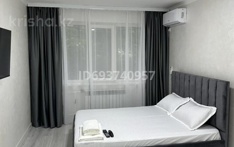 1-бөлмелі пәтер · 40 м² · 1/4 қабат, Радостовца 183, бағасы: 15 000 〒 в Алматы, Бостандыкский р-н — фото 2