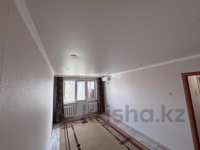 Пәтерлер в Западно-Казахстанской обл.: 2-бөлмелі пәтер · 45 м² · 4/5 қабат, Жамбыла 75, бағасы: 12 млн 〒 2-бөлмелі пәтер · 45 м² · 4/5 қабат, Жамбыла 75, бағасы: 12 млн 〒 в Уральске