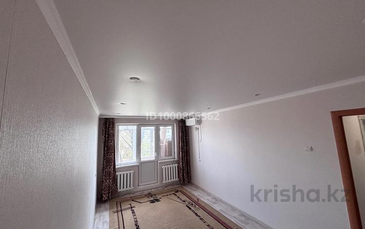 2-бөлмелі пәтер · 45 м² · 4/5 қабат, Жамбыла 75, бағасы: 12 млн 〒 в Уральске — фото 2