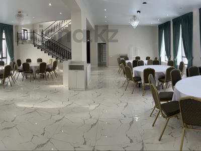 Жеке үй · 10 бөлме · 600 м², Үркер, Бухар жырау 55, бағасы: 200 000 ₸ в Астане, Нура р-н