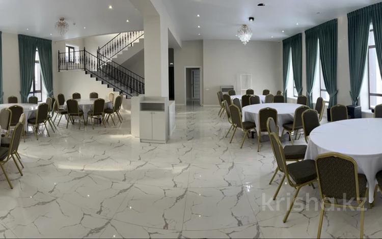 Жеке үй · 10 бөлме · 600 м², Үркер, Бухар жырау 55, бағасы: 200 000 ₸ в Астане, Нура р-н — фото 2