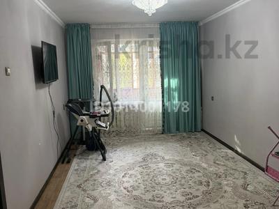 2-бөлмелі пәтер · 45 м² · 3 қабат, Салтанат ш/а., бағасы: 14 млн ₸ в Таразе, мкр Салтанат