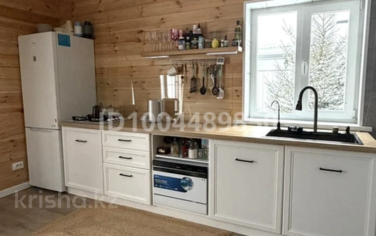 Отдельный дом · 3 комнаты · 110 м² · 6 сот., Каштановая 23 — Мичурино за 38.7 млн 〒 в Уральске — фото 43